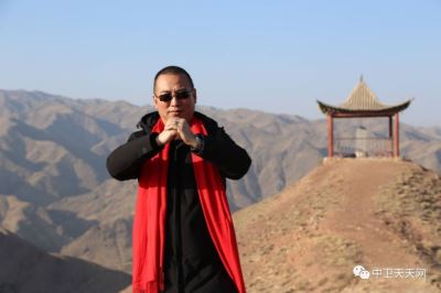 2019年1月1日，5位中衛(wèi)青年企業(yè)家在寺口山上送祝福